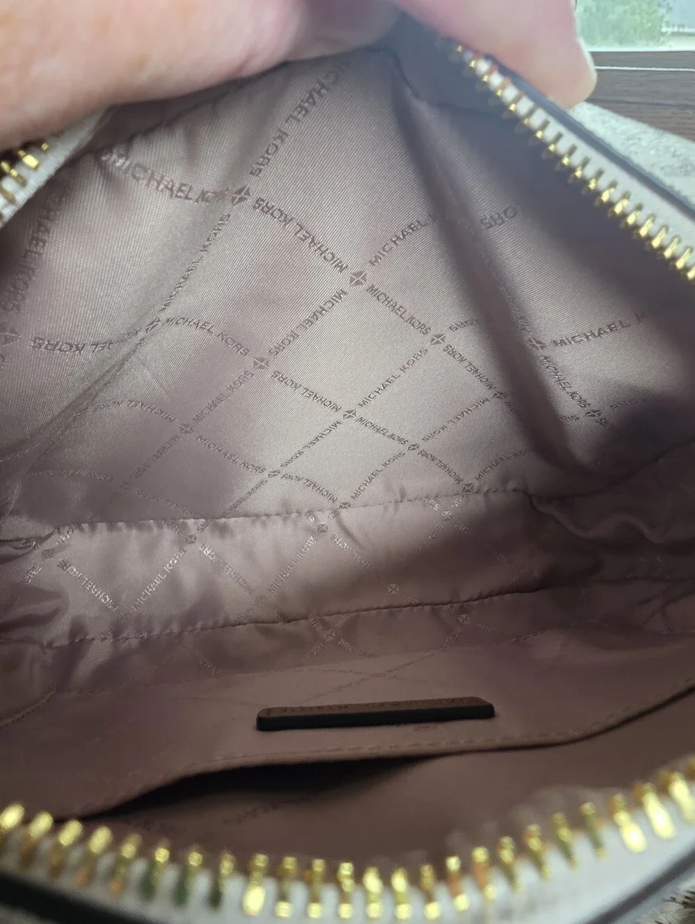 Brand New With Tags Michael Kors Jet Set Camera Bag